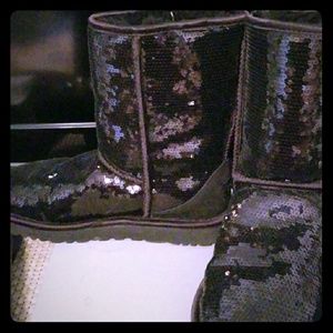 Black sparkle Uggs